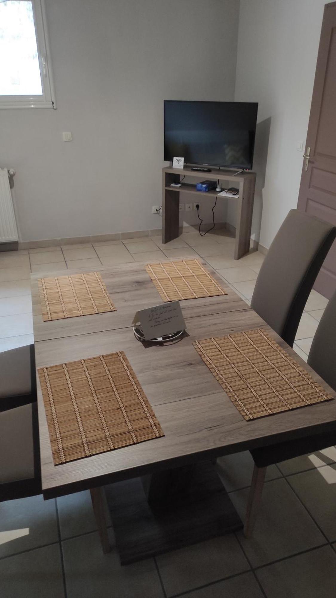4 Couchages - Centre St Donat Sur L'herbasse Apartment