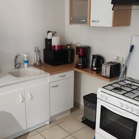 Appartement 4 Couchages - Centre Ville St Donat Sur L'Herbasse Saint-Donat-sur-lʼHerbasse Buitenkant foto