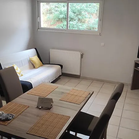 Appartement 4 Couchages - Centre Ville St Donat Sur L'Herbasse Saint-Donat-sur-lʼHerbasse Buitenkant foto